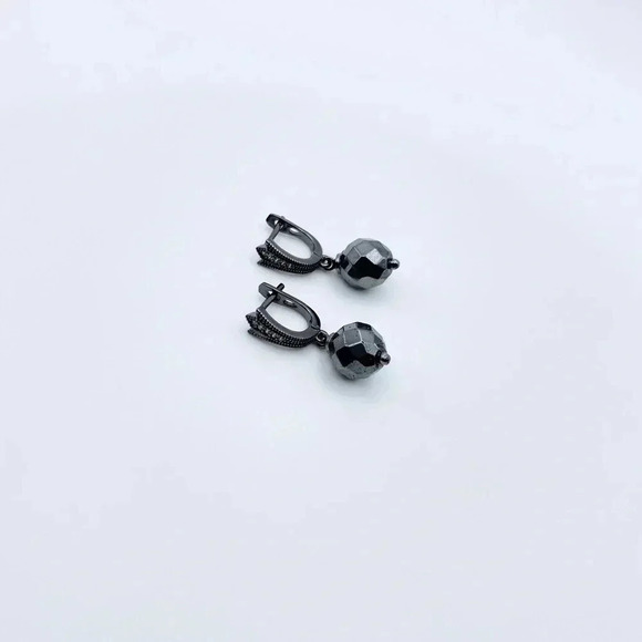 JCD Jewelry - Hoops drop earrings